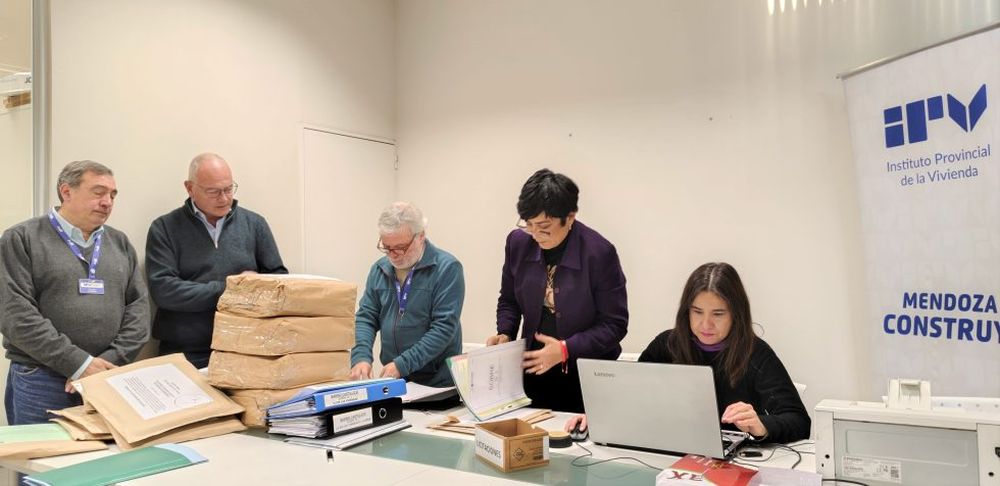Apertura de sobres del concurso para desarrolladores inmobiliarios del IPV.&nbsp;