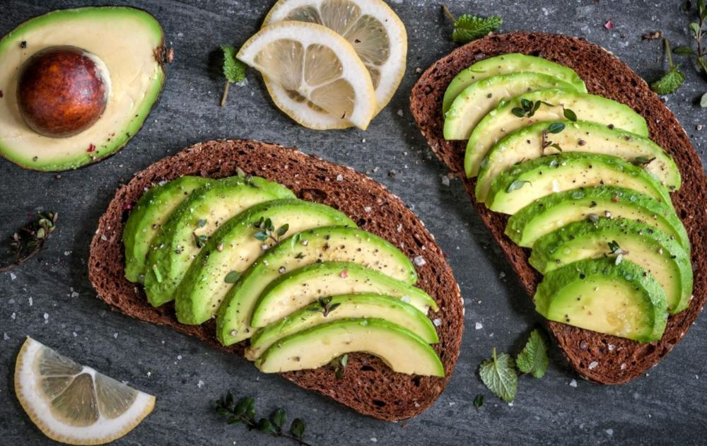 La palta prolonga la saciedad y cuida el corazón.