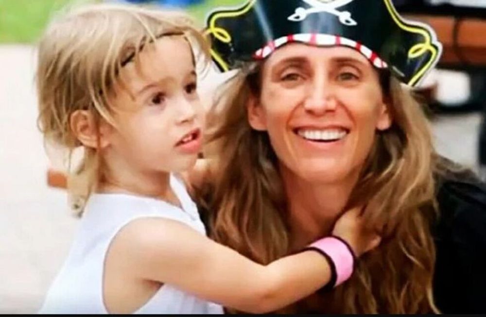 Stella, la niña de siete años hallada entre los escombros junto a su mamá Graciela Cattarossi, aun desaparecida. / Foto: Gentileza