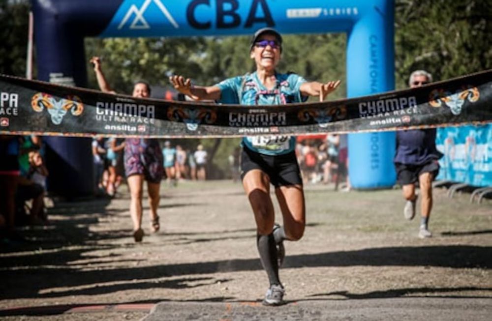 La felicidad de Ayelen todo lo dice. El pasado fin de semana se impuso en los 37K de San Javier, Córdoba.