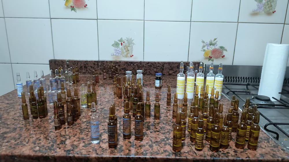 Ampollas halladas en el departamento del enfermero en Palermo