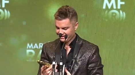 Los Andes | Santiago del Moro recibió del Premio Martín Fierro de Oro para FM.