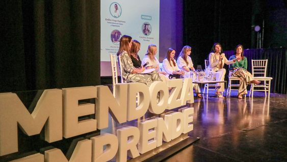 Un panel de mujeres en el Día Provincial de la Mujer Emprendedora