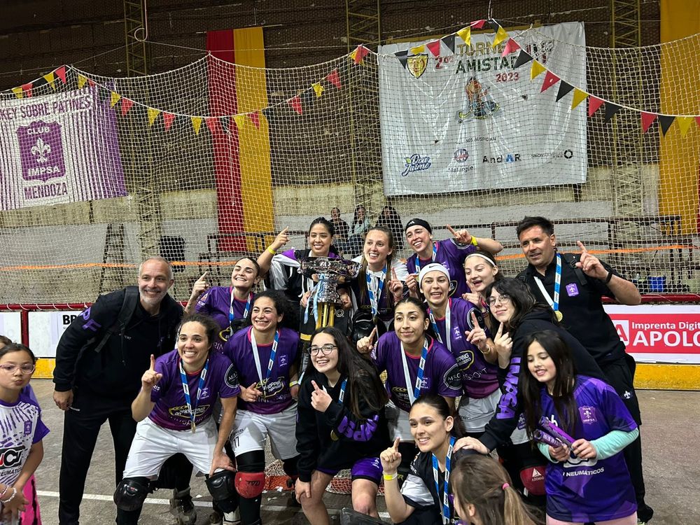 Hockey Patín. Las chicas de IMPSA ganaron por primera vez en su historia el titulo argentino en la división seniors o primera.