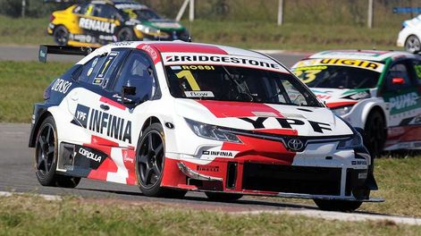Matías Rossi avanzó desde el sexto puesto para ganar en Córdoba