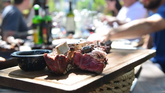 Pronóstico en Mendoza: el asado por el Día de la Madre, ¿al aire libre o adentro?
