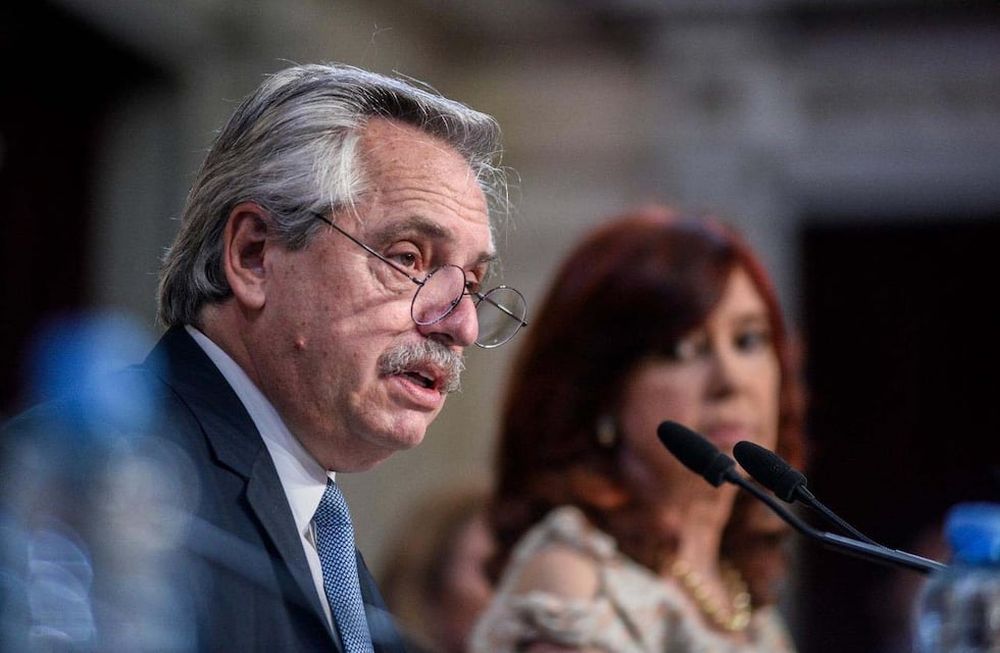 El agresivo mensaje del Presidente contrasta con las promesas de campaña, que entusiasmaron a millones de argentinos en su compromiso de trabajar para cerrar la grieta política.