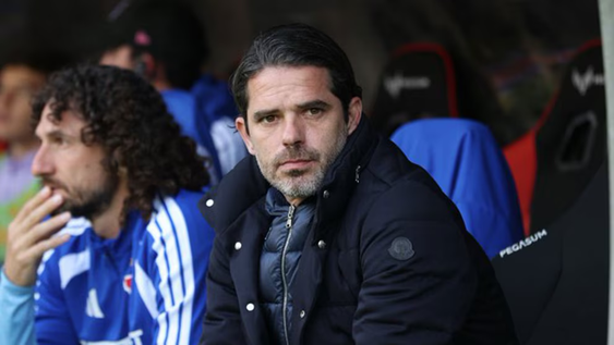 El ex jugador Xeneize, actual técnico de la U de Chile fue internado de urgencia, luego de ofrecer una conferencia de prensa.&nbsp;