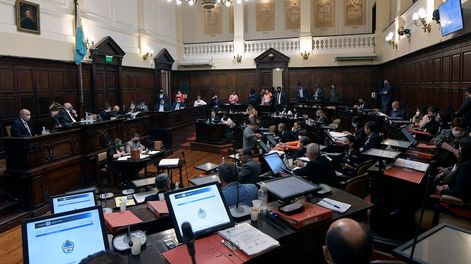 Se aprobó la ley de Presupuesto 2022 para Mendoza pero sin roll over. Foto: Orlando Pelichotti / Los Andes