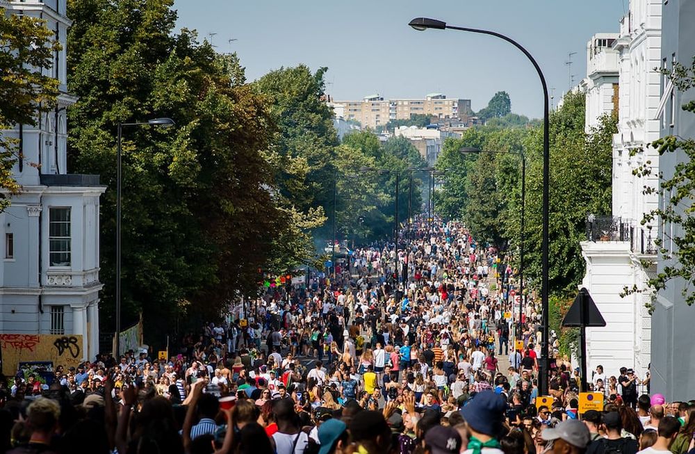 El Carnaval de Notting Hill convoca a miles de personas cada año en Londres.