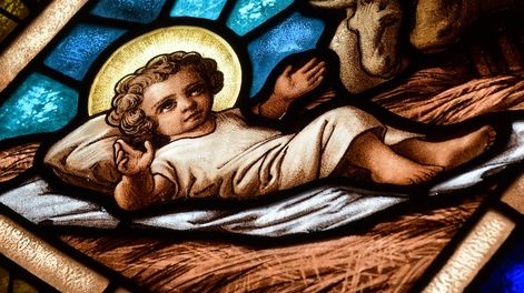 Detalle del vitral del Camarín de la Virgen de María Auxiliadora de Rodeo del Medio, en Maipú, realizado por el artista español Antonio Estruch. / Foto Los Andes