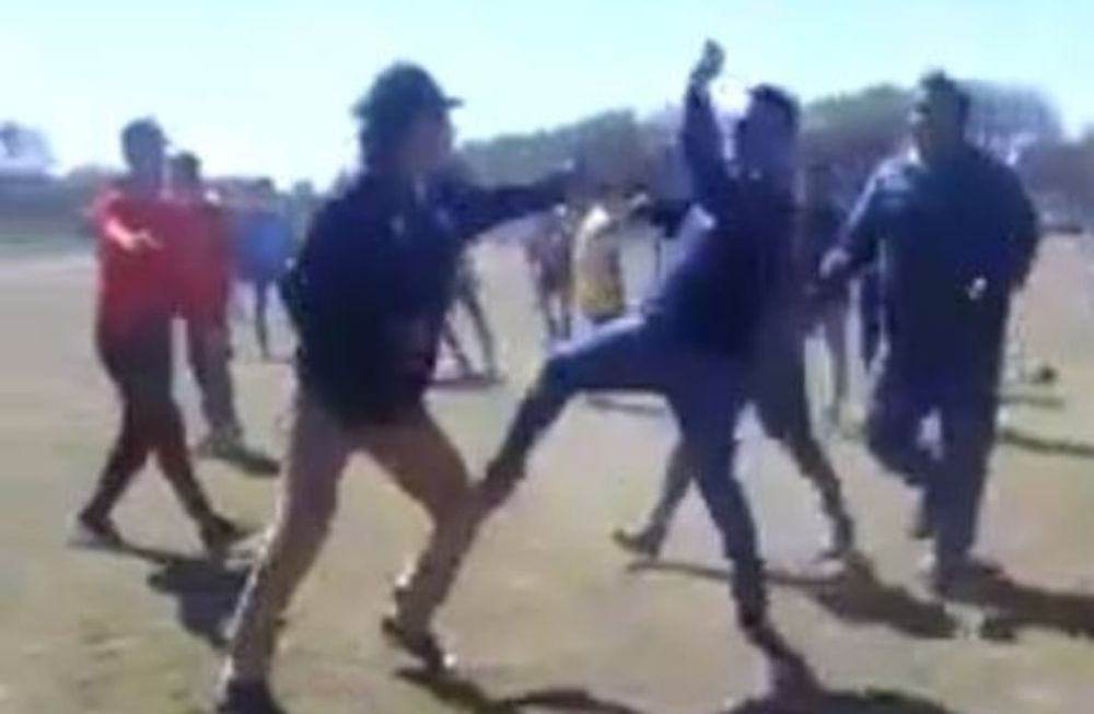 Batalla campal entre padres en un partido de Quinta división