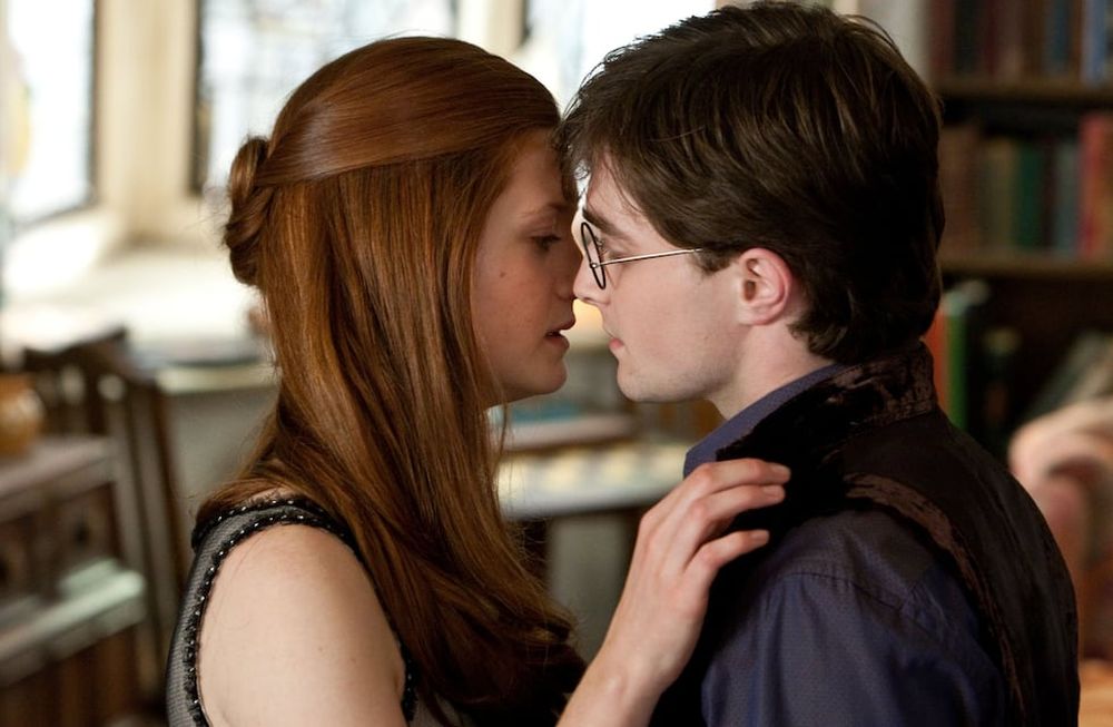 Así luce la intérprete de Ginny Weasley en Harry Potter.