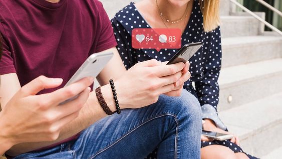 Las reuniones sociales siguen prohibidas. Aunque esto no parece afectar a muchos usuarios de las redes sociales, que postean estos encuentros. Gentileza.
