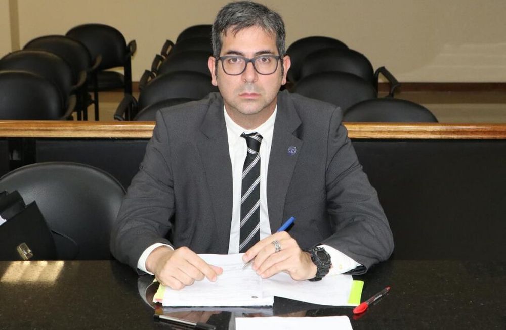 Dos sicarios asesinaron al fiscal paraguayo Marcelo Pecci, quien investigaba el narcotráfico en su país.