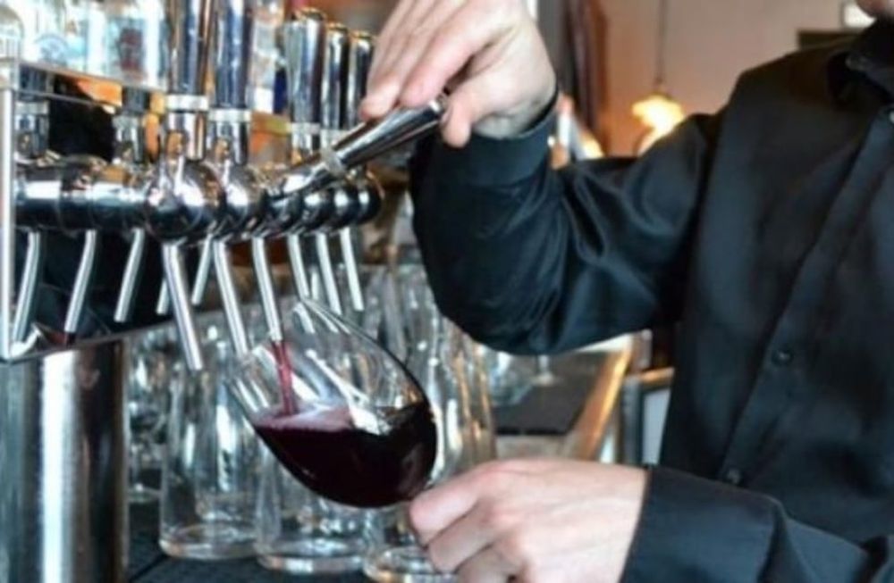 Establecen la declaración jurada para quienes envasen vino en tanques de acero inoxidable