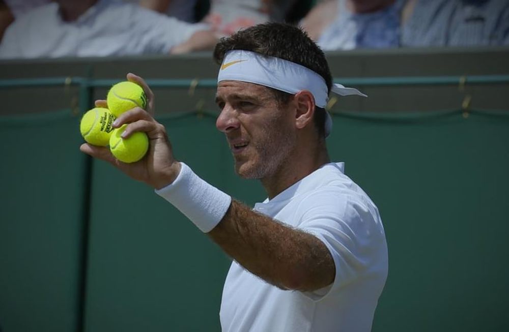 Del Potro se prendió a la campaña solidaria del Papu Gómez y donó sus zapatillas