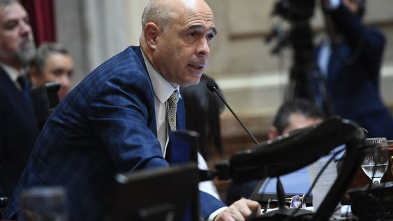 El presidente provisional Bartolomé Abdala da por finalizada la Sesión Pública Especial en el Senado de la Nación. Foto NA: COMUNICACIÓN SENADO