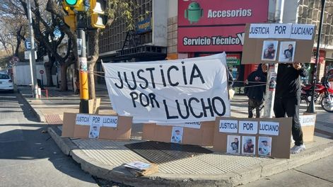 Los Andes | Familiares de Luciano Gómez han realizado numerosas marchas pidiendo justicia en San Rafael. | Foto: Facebook