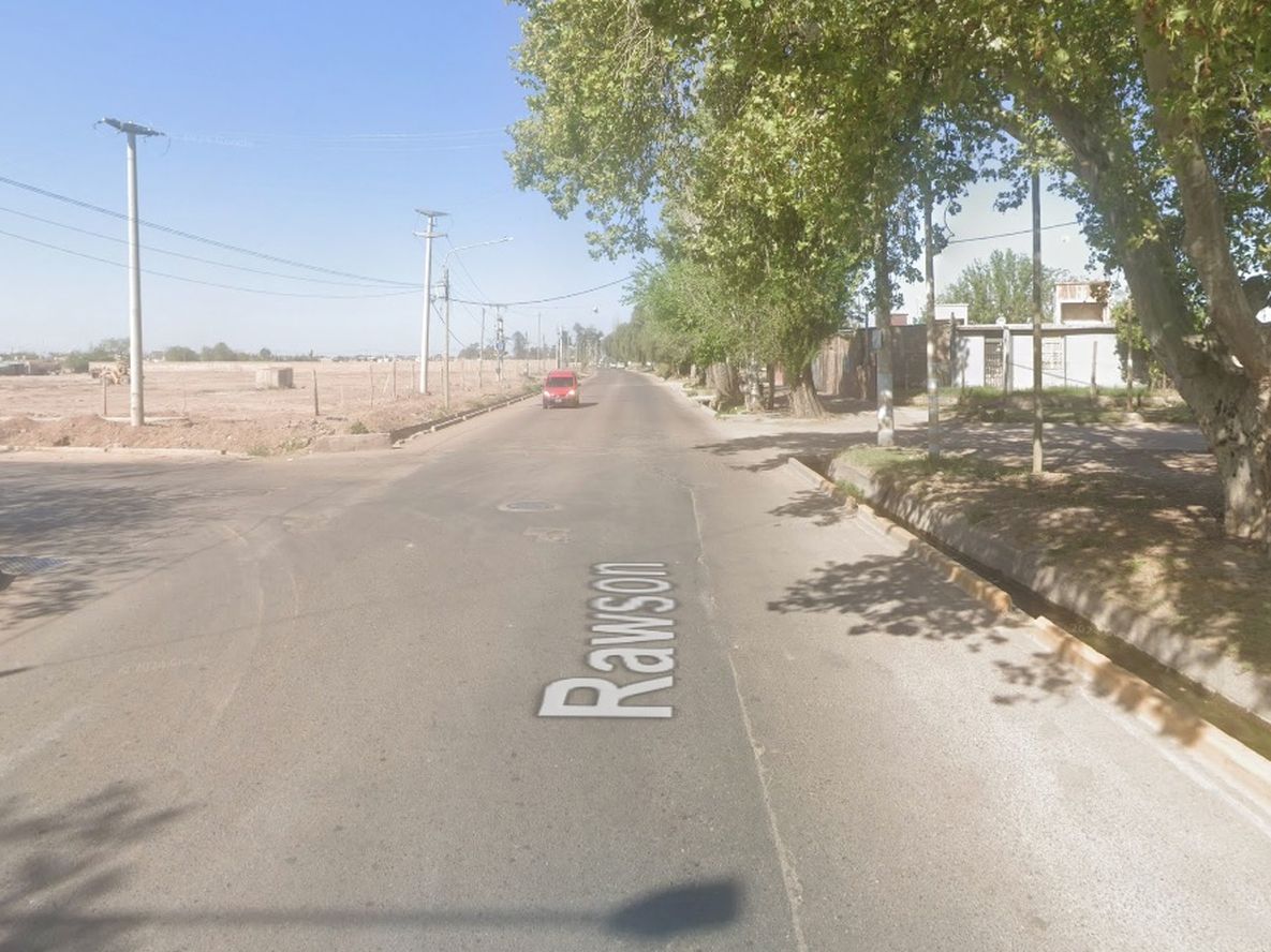 Otra vez un delivery víctima de un robo: asaltantes armados lo interceptaron en Maipú y le robaron la moto
