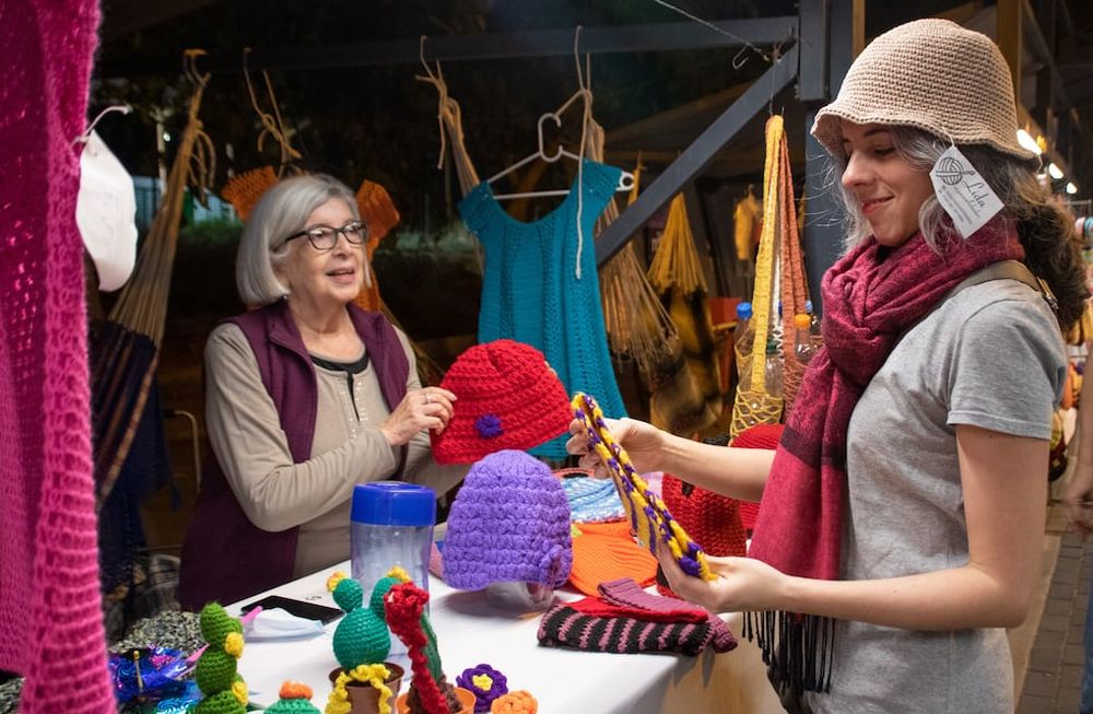 Encontrá tus regalos navideños en la expo “Mostrate Mujer Empresaria y Emprendedora de Mendoza”