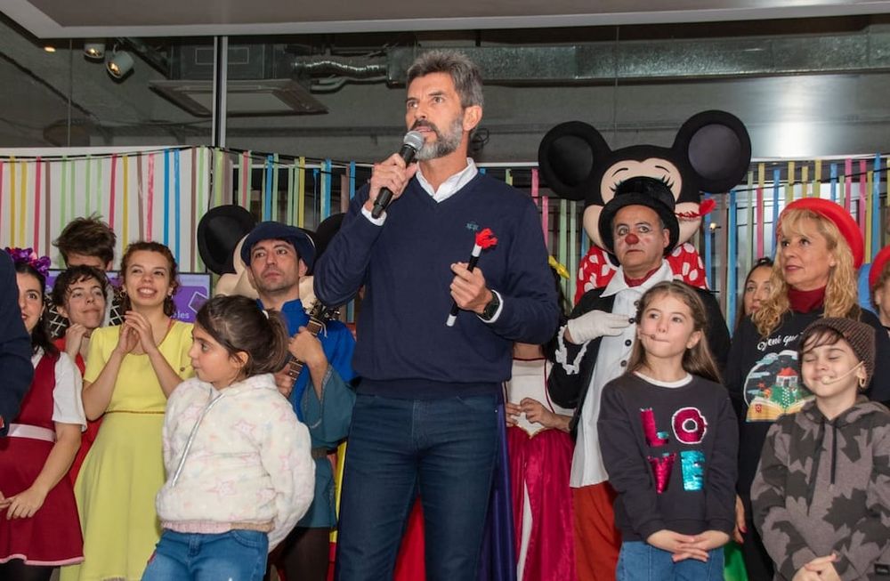 En vacaciones de invierno, cada rincón de la Ciudad es de los chicos