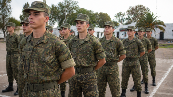 Entrnamiento militar: los nacidos en 2008 deberán tener en cuenta los siguientes requisitos. Entrnamiento militar: los nacidos en 2008 deberán tener en cuenta los siguientes requisitos.