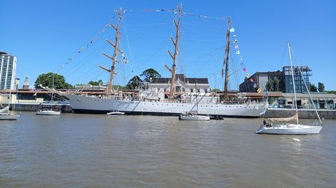 La Fragata Libertad regresó al país tras seis meses de navegación por América y Europa