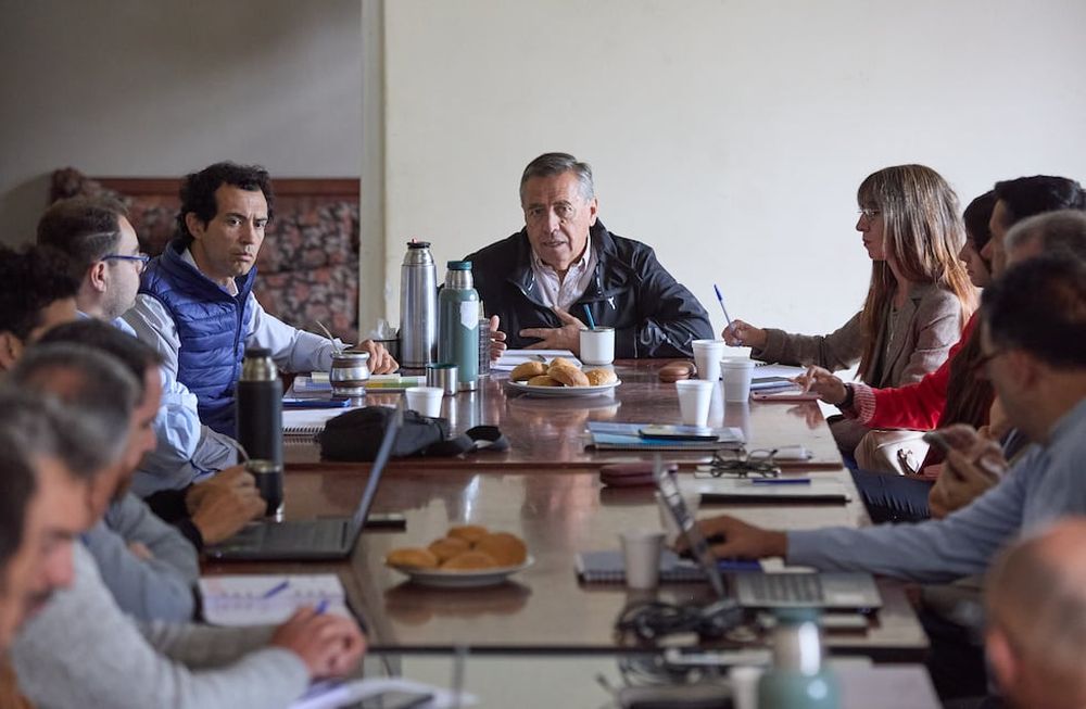 Marinelli reunió a su equipo político y técnico, con el que proyecta un 2024 con avances en materia hídrica