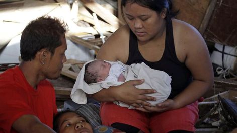 Bea Joy, la niña que nació en medio de la destrucción