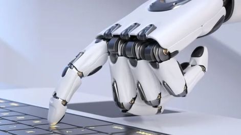 ChatGPT. El generador de texto por inteligencia artificial sigue en el centro de la polémica.