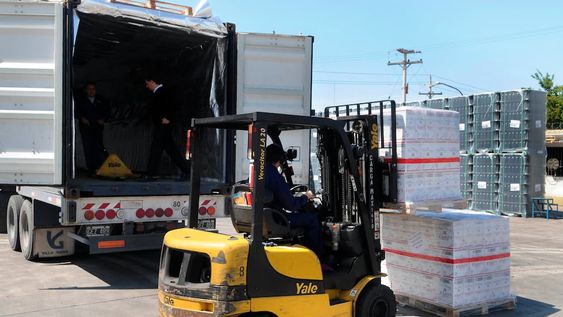 Productores y empresarios locales deben lidiar con un escenario económico complejo: inflación de dos dígitos, tipo de cambio inestable, alta presión tributaria y líneas de financiamiento con tasas altísimas, entre otros.