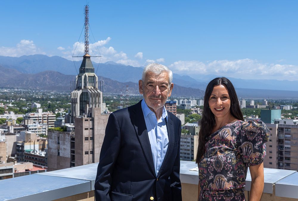 José Octavio Bordón junto a Laura Rez Masud En La Cima José Octavio Bordón junto a Laura Rez Masud En La Cima