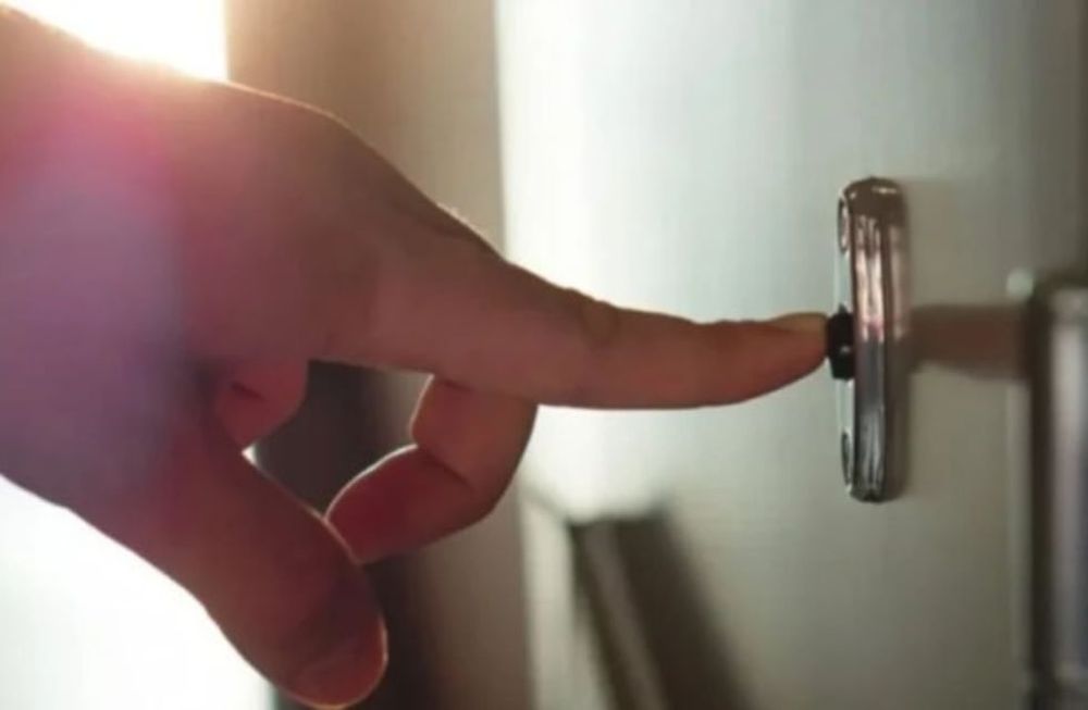 Un hombre le dio una paliza que a un niño jugaba al “ring raje”: lo siguió y le pegó patadas mientras estaba en el piso  | Imagen ilustrativa