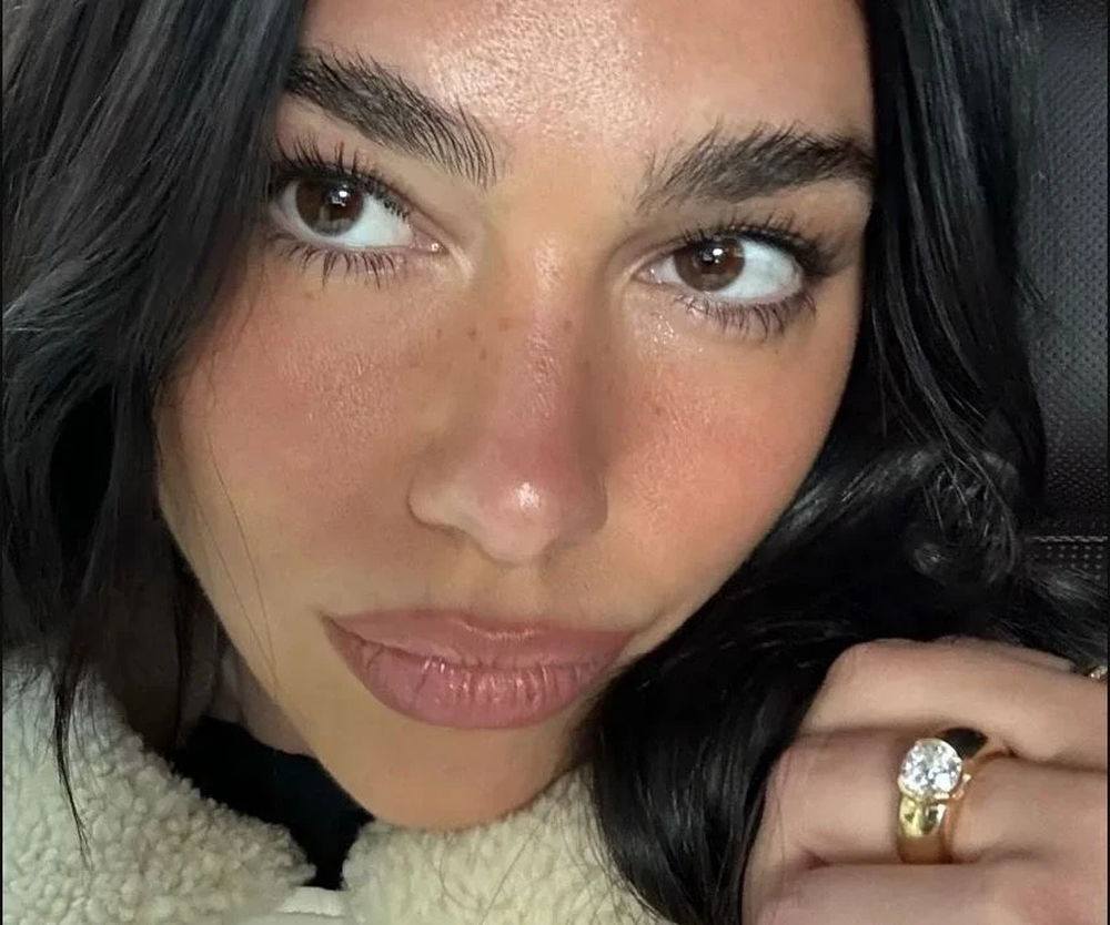 Estoy obsesionada...: Dua Lipa confirmó su compromiso con Callum Turner ...