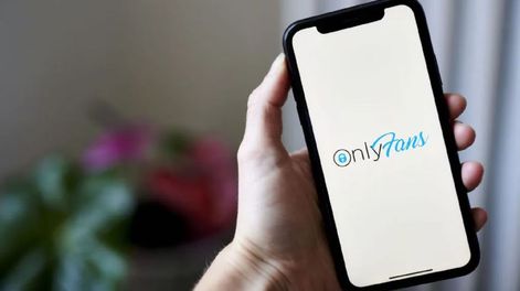 El avance de la inteligencia artificial llegó a la plataforma para adultos OnlyFans y pone en riesgo miles de puestos de trabajo en servicios de chat. 