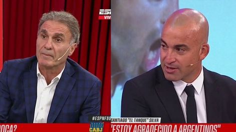 Oscar Ruggeri le pidió huevos a todos los capitanes para que armen una movida y dejen jugar al Tanque Silva. / Gentileza.