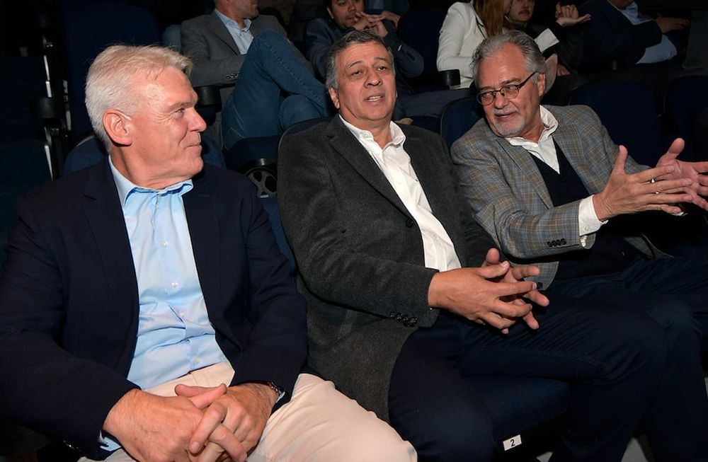 Planta de tratamientos de residuos domiciliariosEsta mañana el intendente de Las Heras Daniel Orozco presentó la futura inversión de una Planta de tratamientos de residuos domiciliarios de la empresa alemana Alengo, que transforma la materia prima en pequeñas cápsulas vitrificadasFoto: Orlando Pelichotti / Los Andes