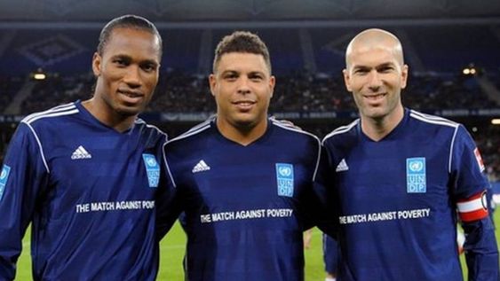 Drogba, Zidane y Ronaldo, juntos en un partido contra la pobreza