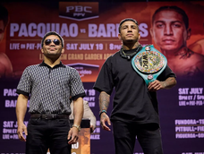 Pacman Pacquiao y el mejicano Mario Barrios durante una de las presentaciones en Las Vegas