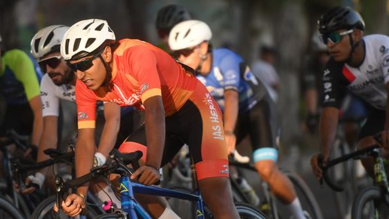CICLISMO. En el Parque San Vicente de Godoy Cruz, se disputó el Prólogo de la 50º edición de la Vuelta de Mendoza.&nbsp;