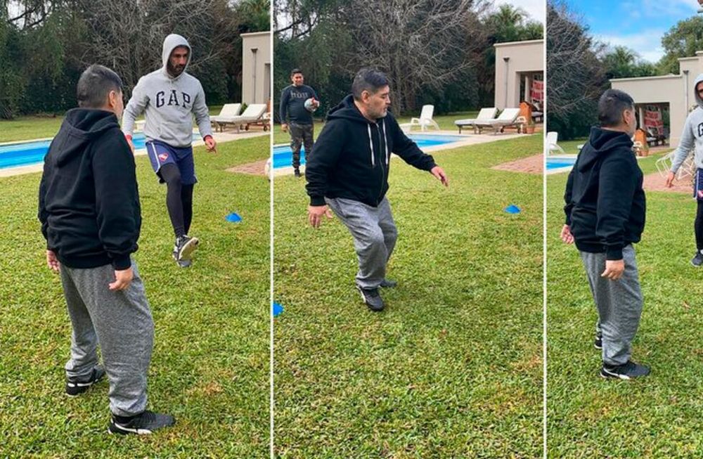 El 10 jugando al fútbol tenis con su preparador físico personal. Maradona  ha disminuido el consumo de alcohol y con una dieta balanceada, ha bajado 5 kilos. / Gentileza.
