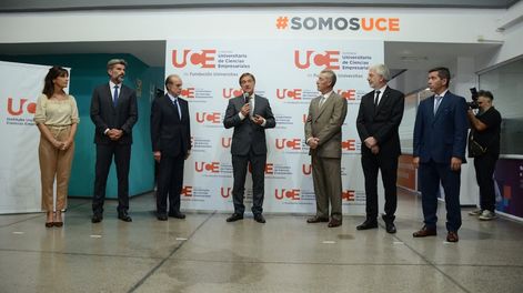 El gobernador Rodolfo Suárez en el acto de inauguración del Instituto de Ciencias Empresariales.