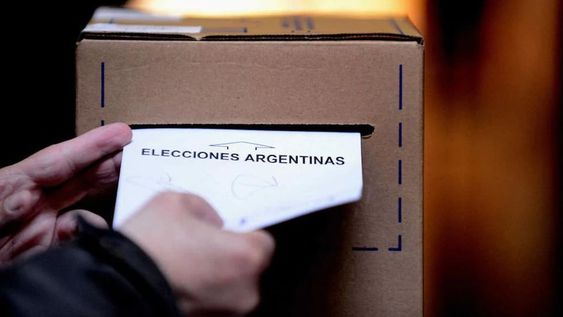 Urna, elecciones. (Archivo)