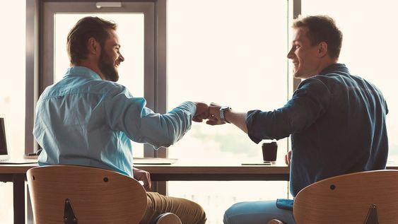 la amistad en el trabajo y los resultados de una encuesta en argentina