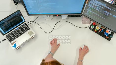 Dónde estudiar programación: la carrera que más paga y que más trabajadores requiere