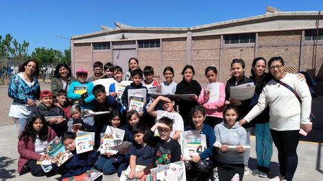 Alumnos de la Escuela Nº 1-036 “Tiburcio Benegas”, de Ciudad, visitaron la planta impresora de Los Andes