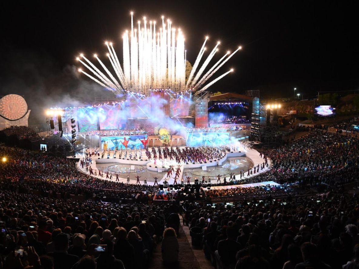 El acto central de la Fiesta de la Vendimia, año tras año, es un espectáculo impresionante y conmovedor.