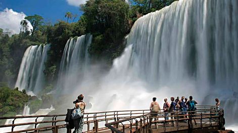 Las Cataratas del Iguazú fueron seleccionadas en una competencia española como uno de los lugares más bellos del planeta.