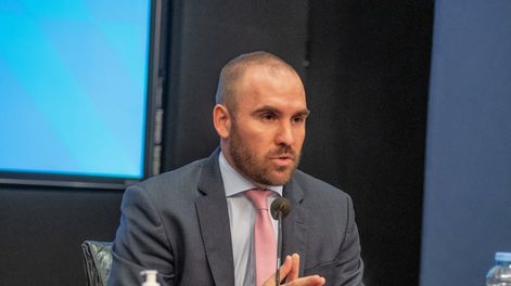 Martín Guzman Ministro de Economía junto anuncia el acuerdo con el FMI en Argentina . Foto Federico Lopez Claro